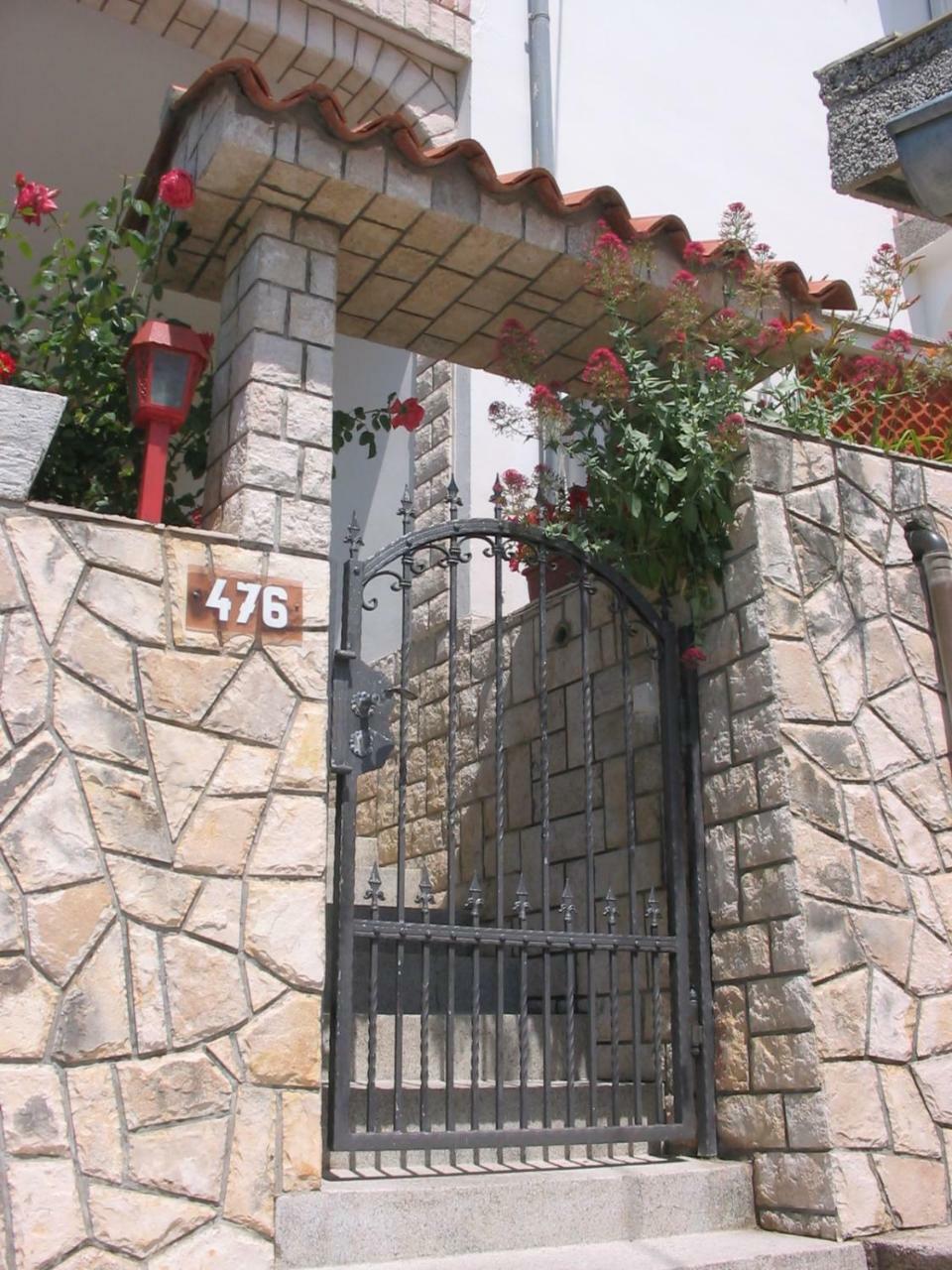 Apartmani Manuela Lopar Bagian luar foto